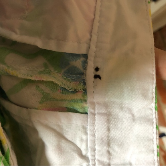 Lilly Pulitzer scalloped hem floral shorts (23) - Picture 6 of 7